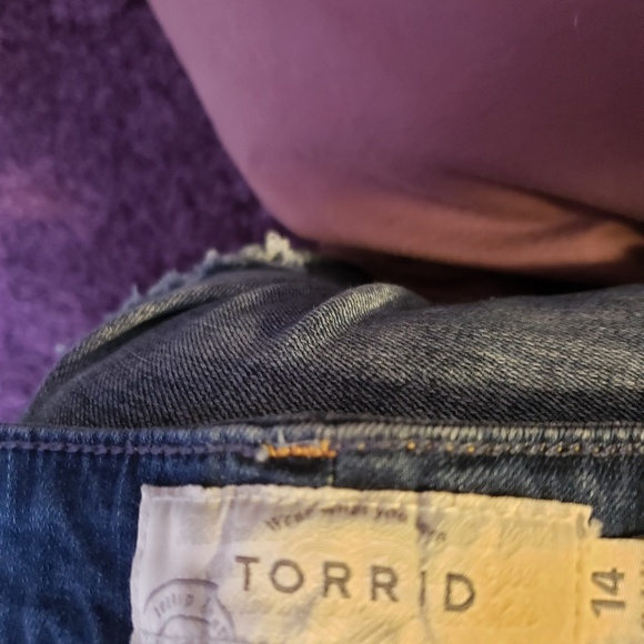 Jeans - Picture 3 of 3